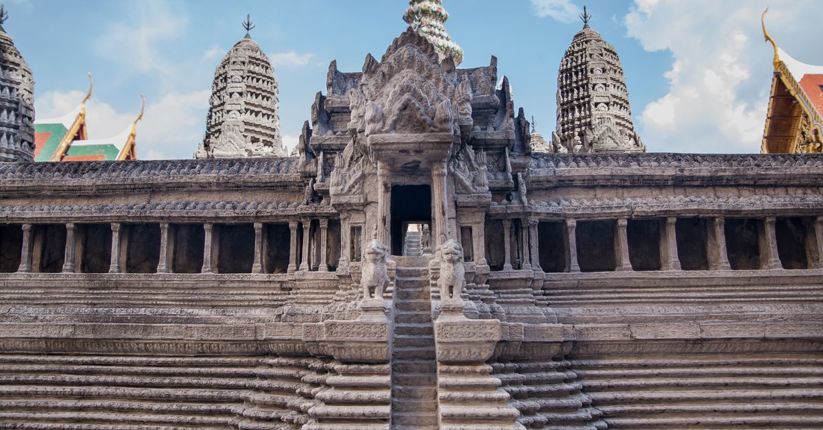 Explore the intricate architecture of this ancient temple, showcasing historical grandeur.