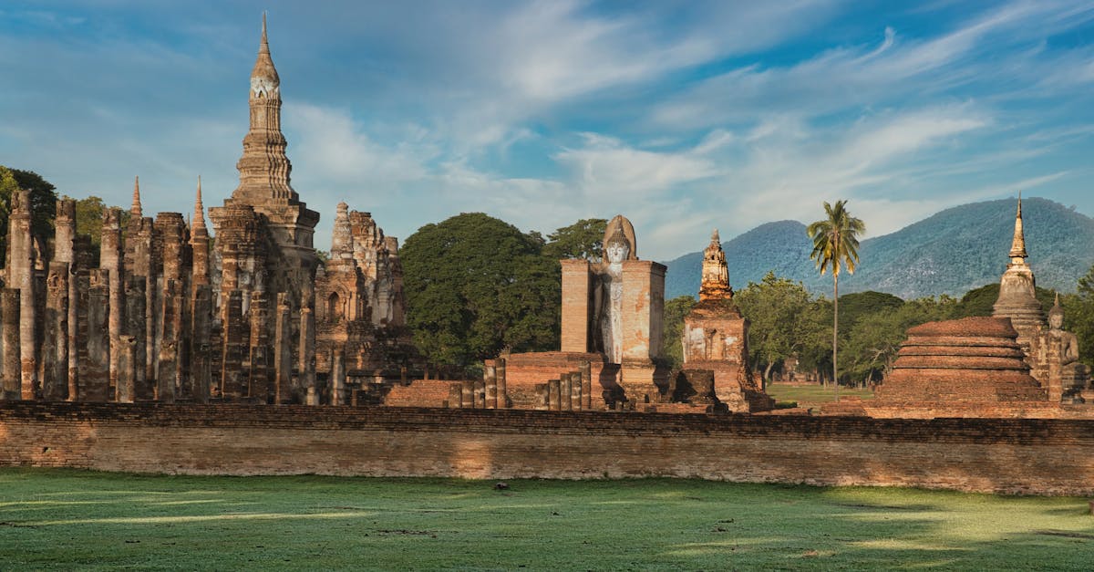 Explore the ancient temples and ruins in Sukhothai Historical Park, a UNESCO World Heritage Site in Thailand.